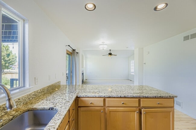 Building Photo - 9905 Aftonwood St