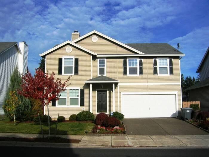 Great colors and low maintenance - 1552 SE Ripplewood Ave