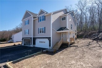 Building Photo - 27 Woodside Dr