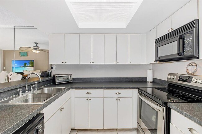Building Photo - 51 Island Way