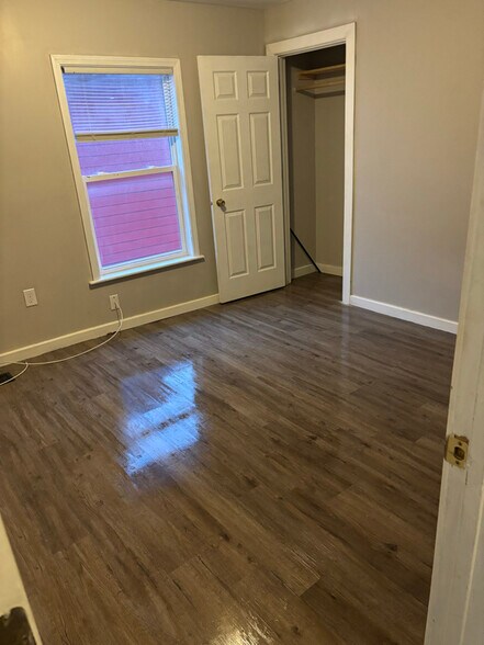 Building Photo - 912 N Tacoma Ave