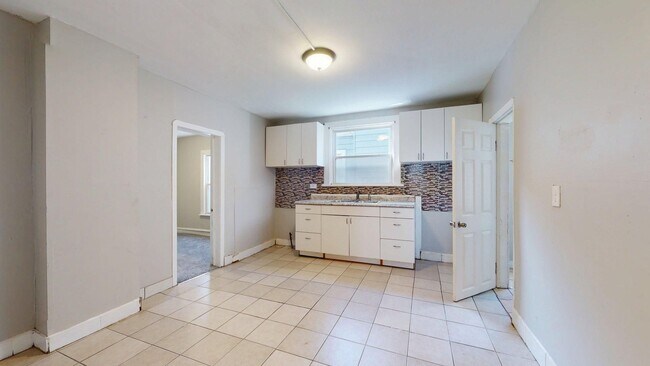 Building Photo - 3523 Walton Ave