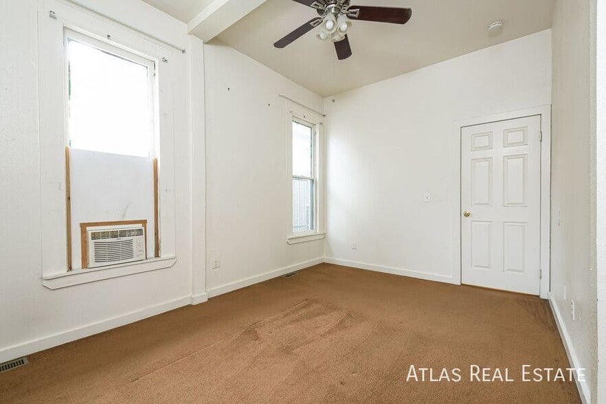 Building Photo - 3102 Wyandot St