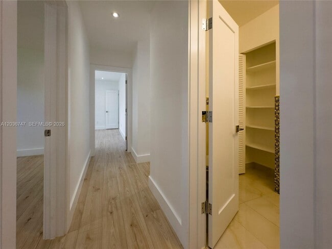 Building Photo - 15340 SW 85th Ave