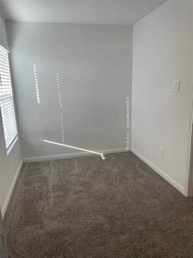 Building Photo - 9718 Marie Vlg Ct