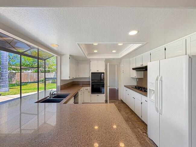 Building Photo - Spacious Oceanside Retreat with Pool, Spa,...