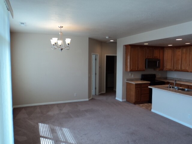 Building Photo - 175 Shade Tree Ln