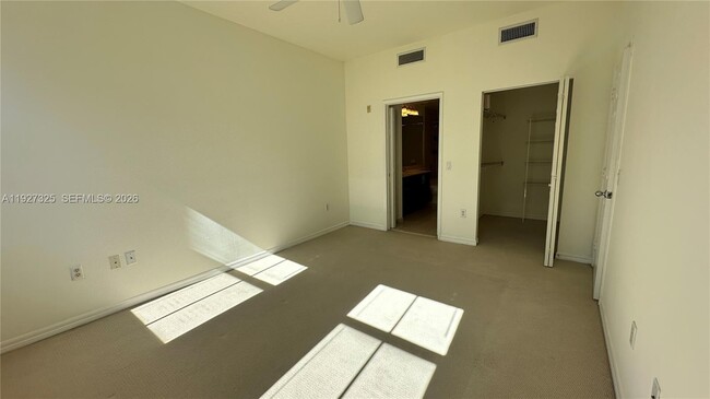 Building Photo - 2401 NE 65th St