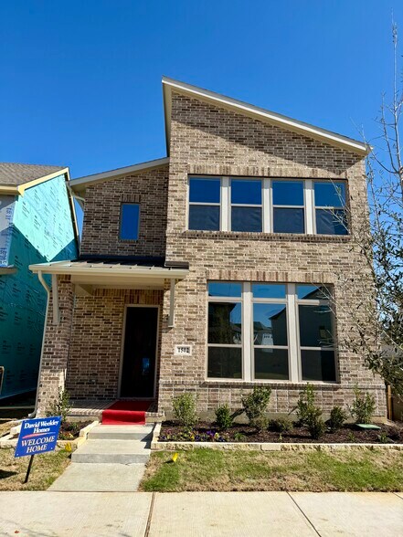 Building Photo - 1502 Roundup Way