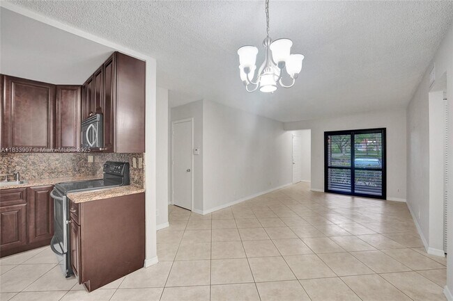 Building Photo - 106 Gardens Dr