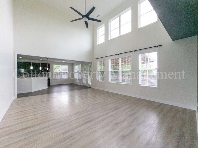 Building Photo - 7445 Darius Dr