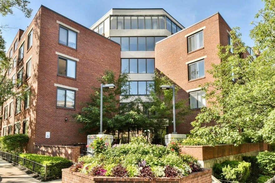 Building Photo - 85 Brainerd Rd