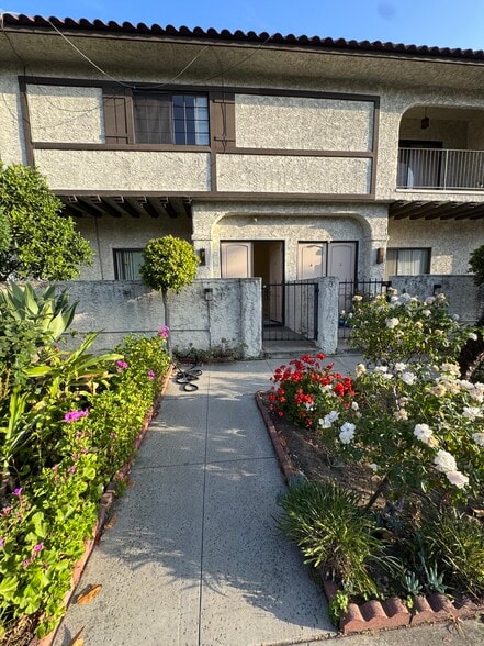 Primary Photo - 500 Ivy St