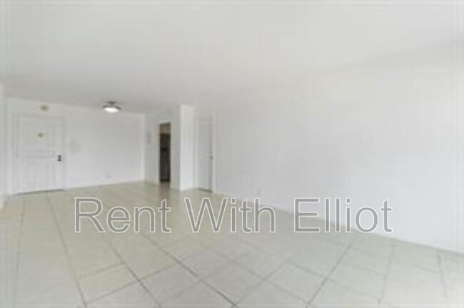 Building Photo - 1625 SE 10th Ave