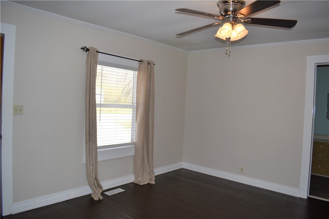 Building Photo - 407 Old Seneca Rd