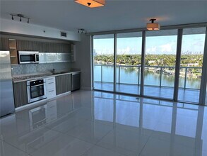 Building Photo - 6700 Indian Creek Dr