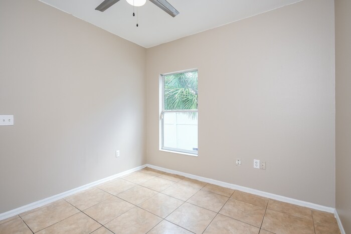 Building Photo - 768 Pelican Ct