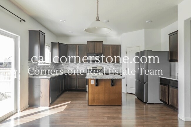Building Photo - 10011 Seawolf Dr