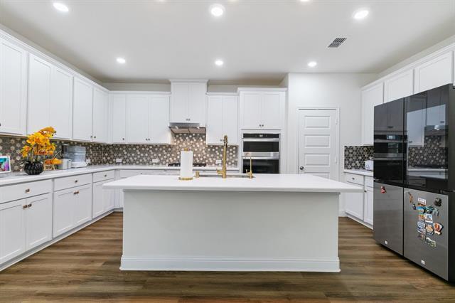 Building Photo - 3739 Keechi Creek Dr