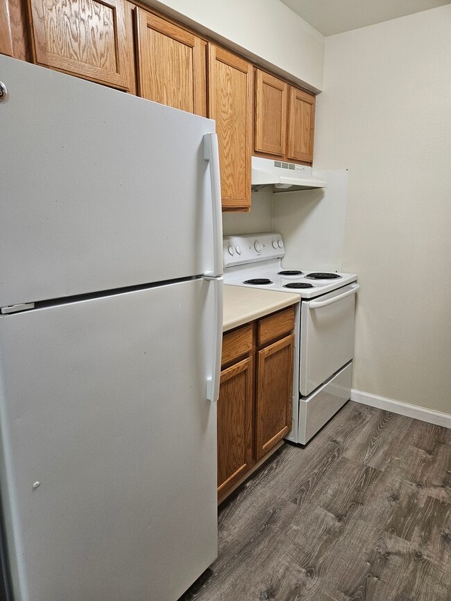 Building Photo - Lighthouse Gardens Apartments