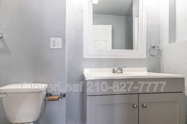 Building Photo - 2114 Jupiter St