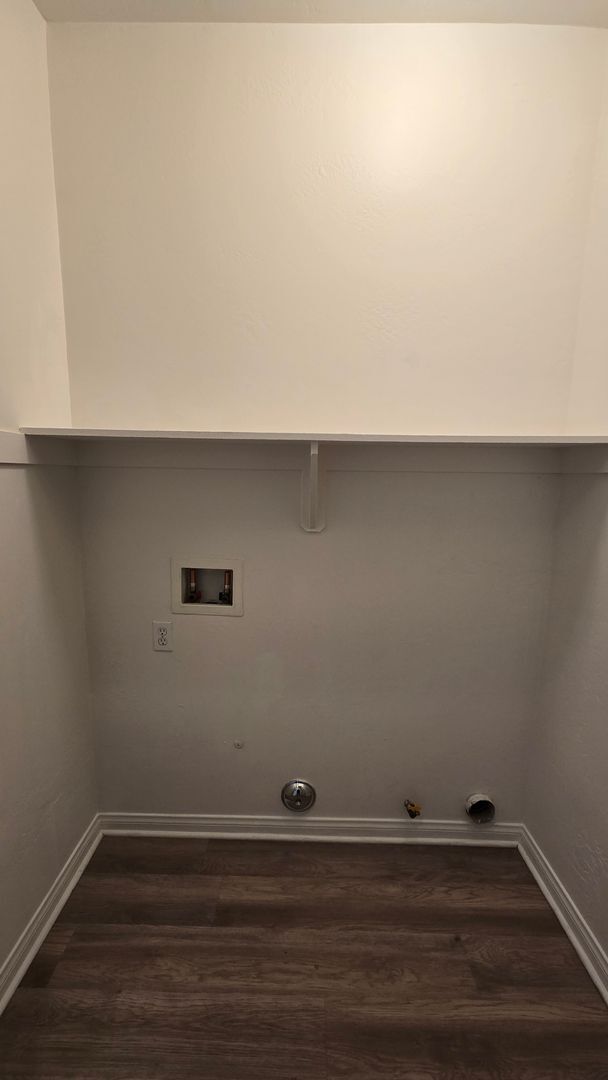 Building Photo - 716 Meadow Grove Ct