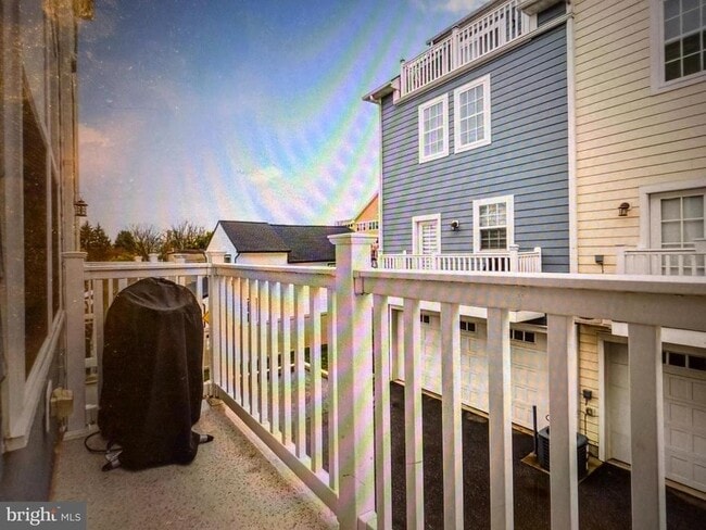 Building Photo - 303 Davage Ln