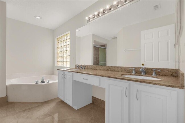 Building Photo - 10218 Facet Ct