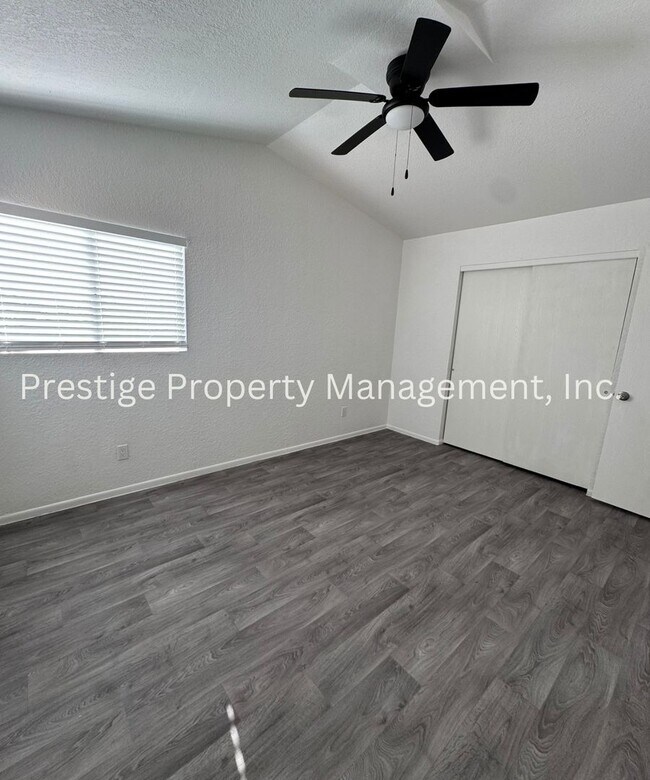 Building Photo - Newly Remodeled Southwest Gem W/ Pool