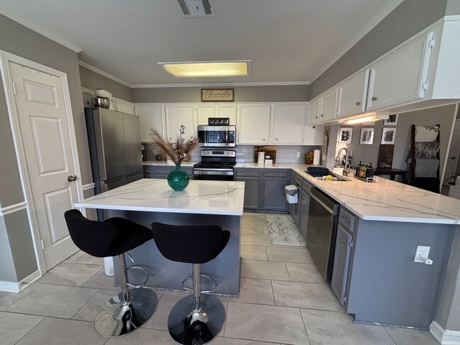 Building Photo - STUNNING AND IMMACULATE HOME NEAR BARKSDALE AIR FORCE BASE