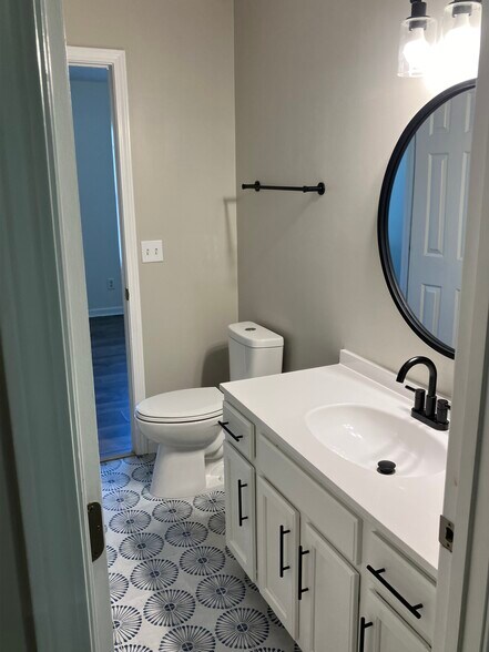 Full Bath - 119 South St