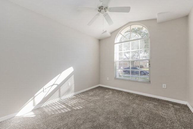 Building Photo - 9042 Egret Cove Cir