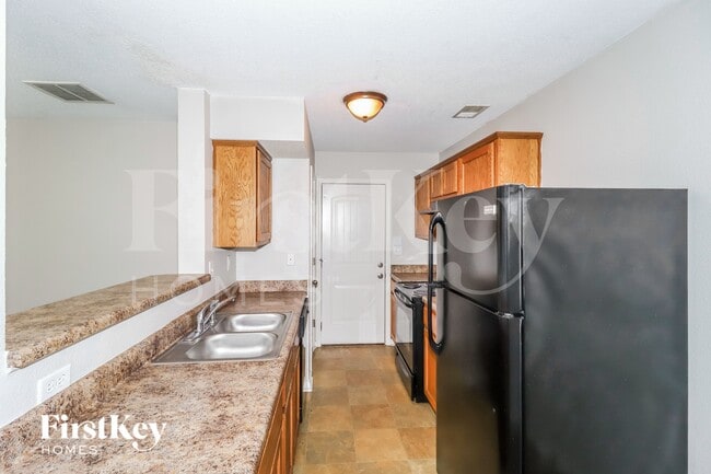 Building Photo - 10225 Cottage Farms Dr