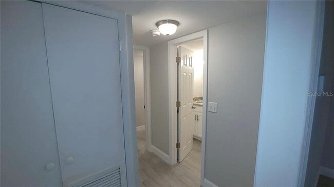 Building Photo - 496 Banyon Tree Cir