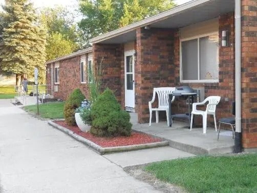 Building Photo - 1037 S Main St