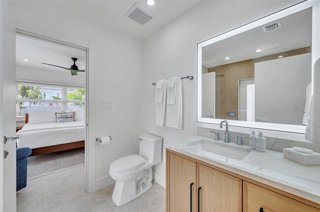 Building Photo - 1700 Marietta Dr