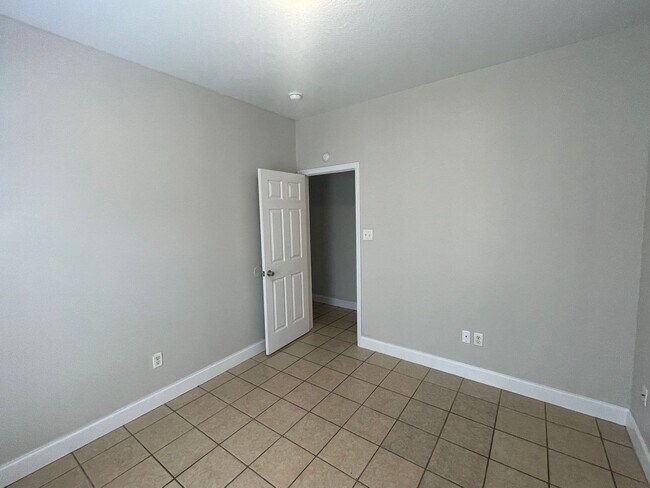 Building Photo - 4816 29th St