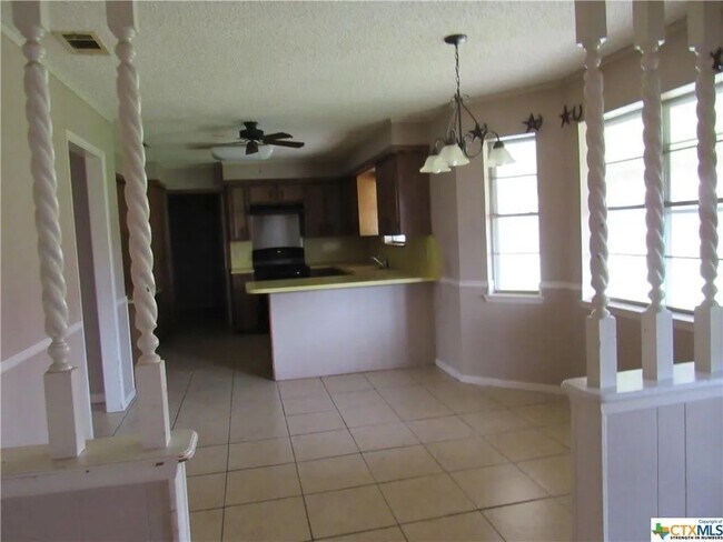Building Photo - 801 Cagle Ln