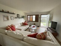 Building Photo - MOVE IN SPECIAL! Move in before August 1, ...