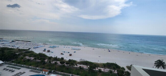 Building Photo - 2899 Collins Ave