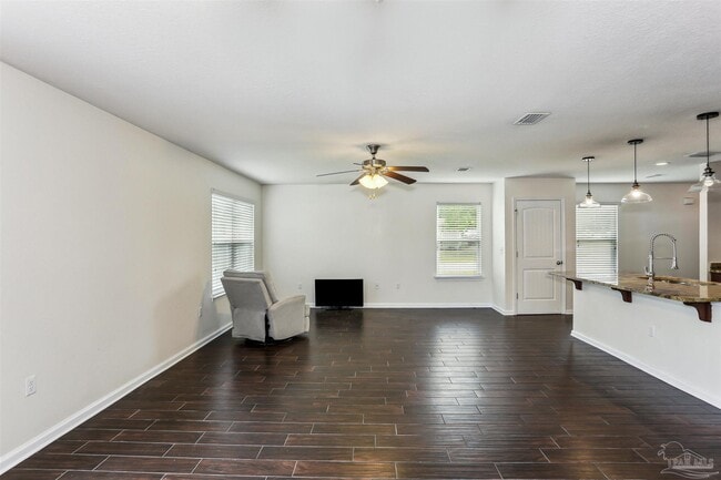 Building Photo - 499 Portside Dr
