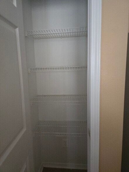 Kitchen pantry - 6434 Ziegler Ln