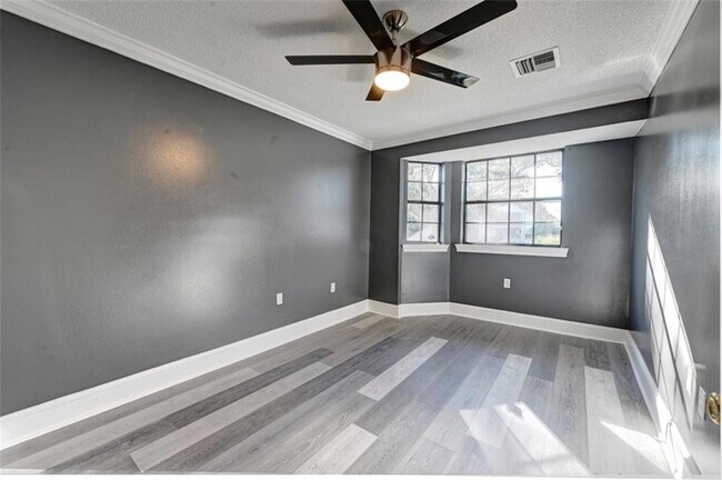 Building Photo - 5923 General Haig St