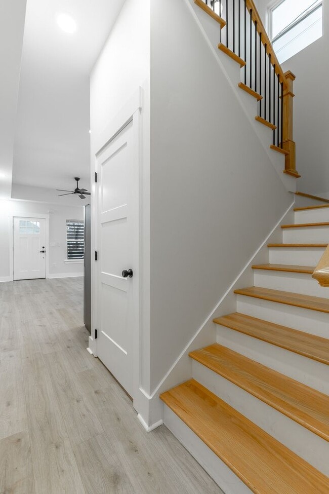 Building Photo - 1124 Garfield St