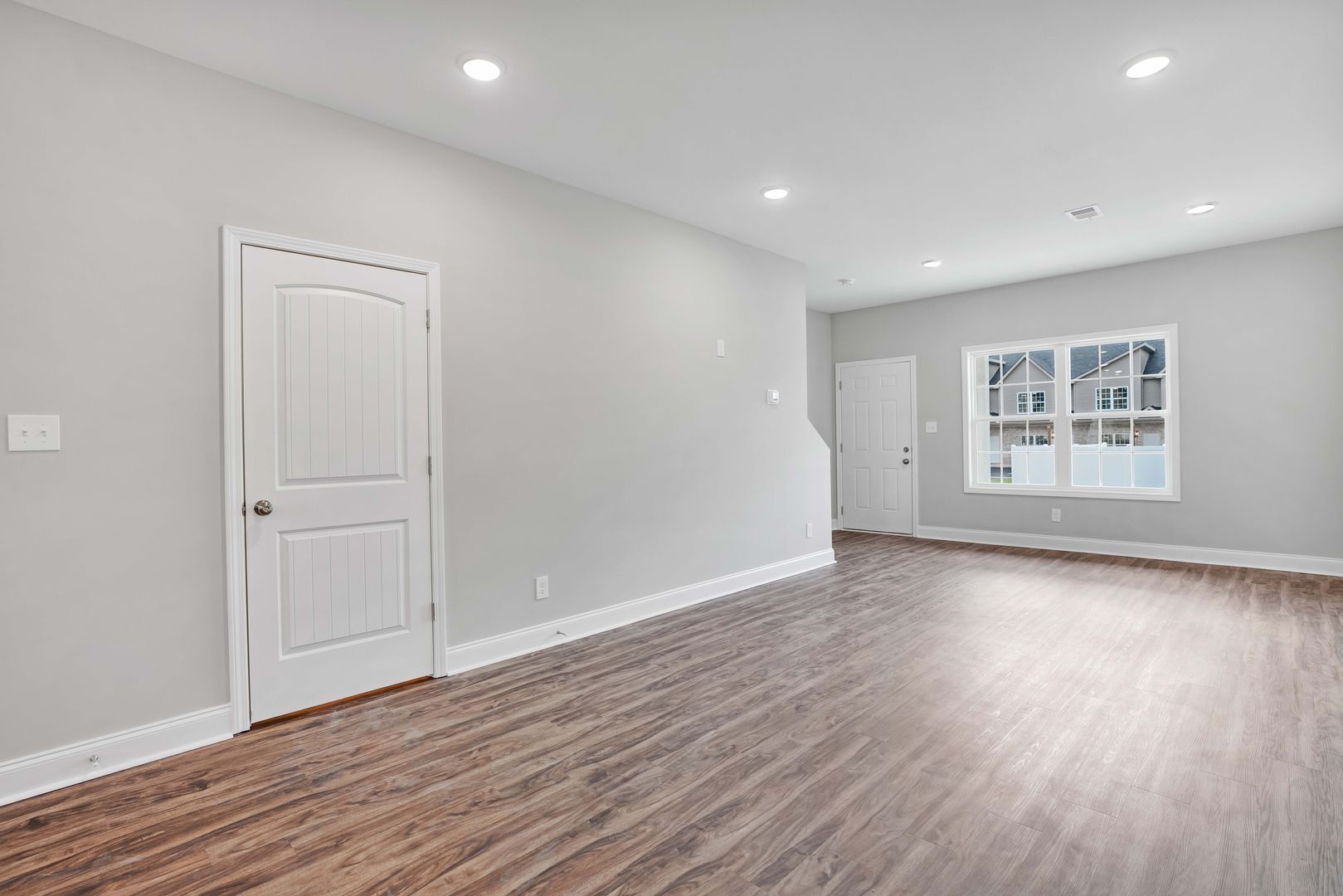 Building Photo - 541 New S Dr