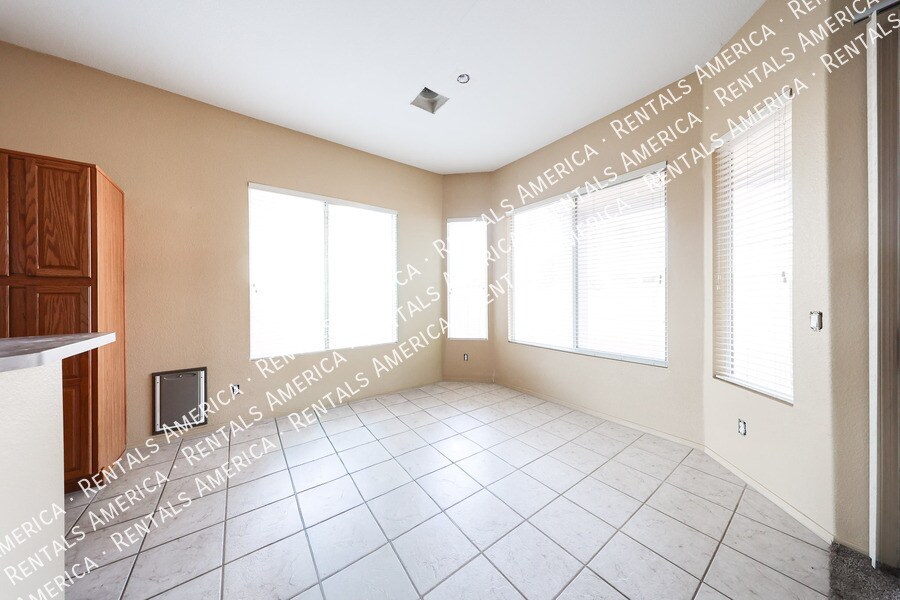 Building Photo - 3850 W Park View Ln