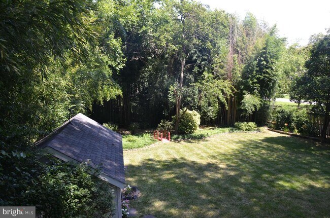 Building Photo - 8705 Yardley Dr