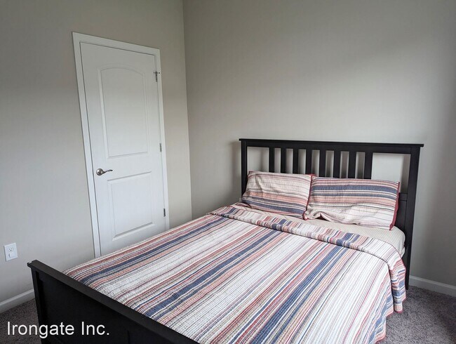 Building Photo - 5 br, 4 bath House - 3034 Snowdrop Ct.