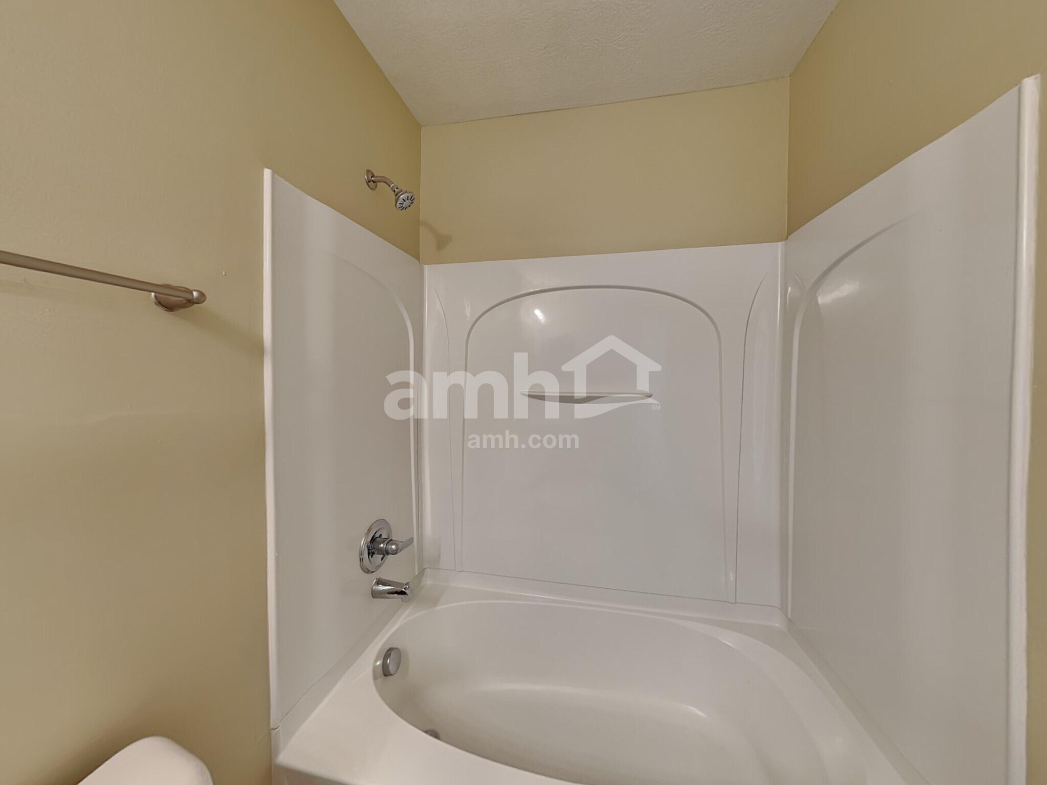 Building Photo - 516 Longview St