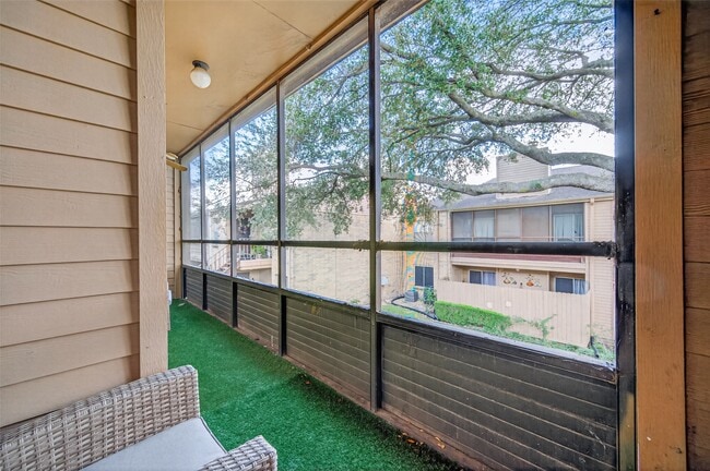 Building Photo - 10555 Turtlewood Ct